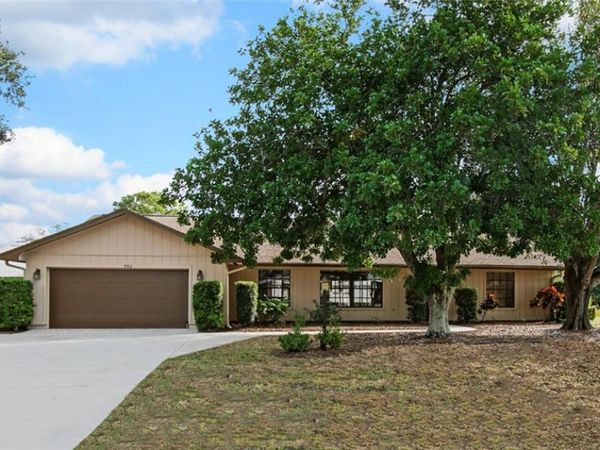 560 W Forest Trail, Vero Beach, FL 32962