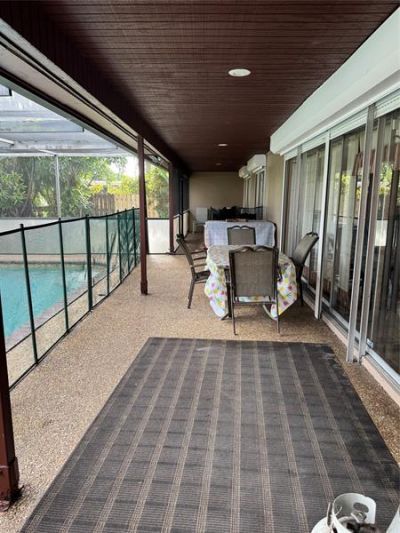 936 W Tropical Way, Plantation, FL 33317 Photo