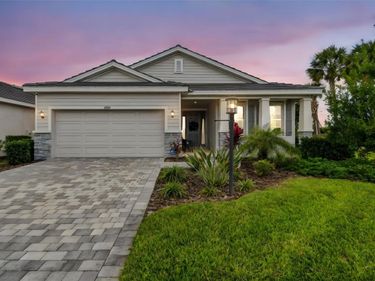 17710 PASTURELAND AVENUE, LAKEWOOD RANCH, FL 34211