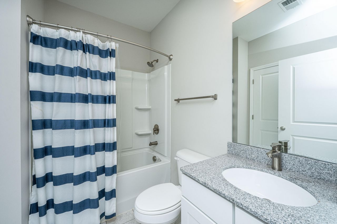 7402 Bowen Corner Avenue Photo 17