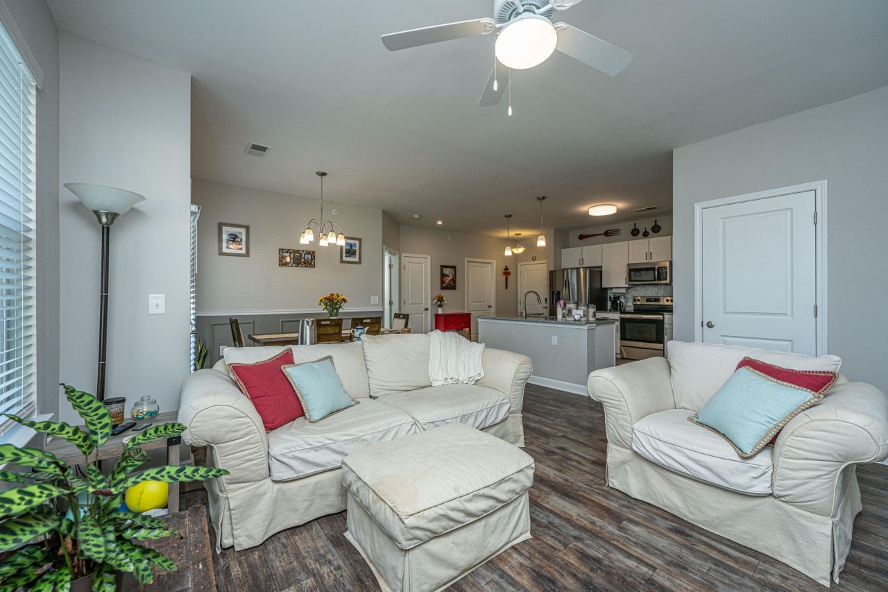 7402 Bowen Corner Avenue Photo 19