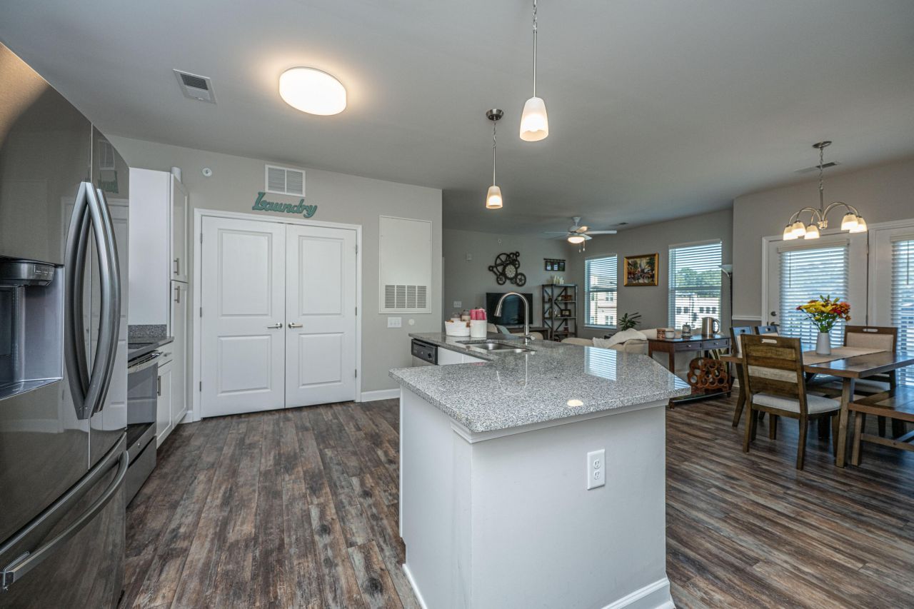 7402 Bowen Corner Avenue Photo 4