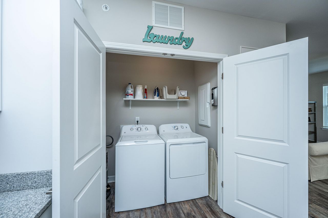 7402 Bowen Corner Avenue Photo 7