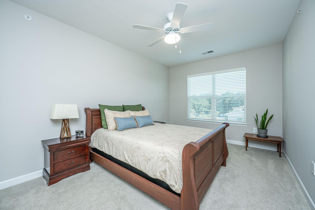 7402 Bowen Corner Avenue Photo 8