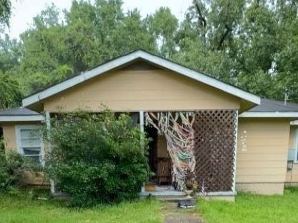 1512 Canal Road, Mobile, AL 36605