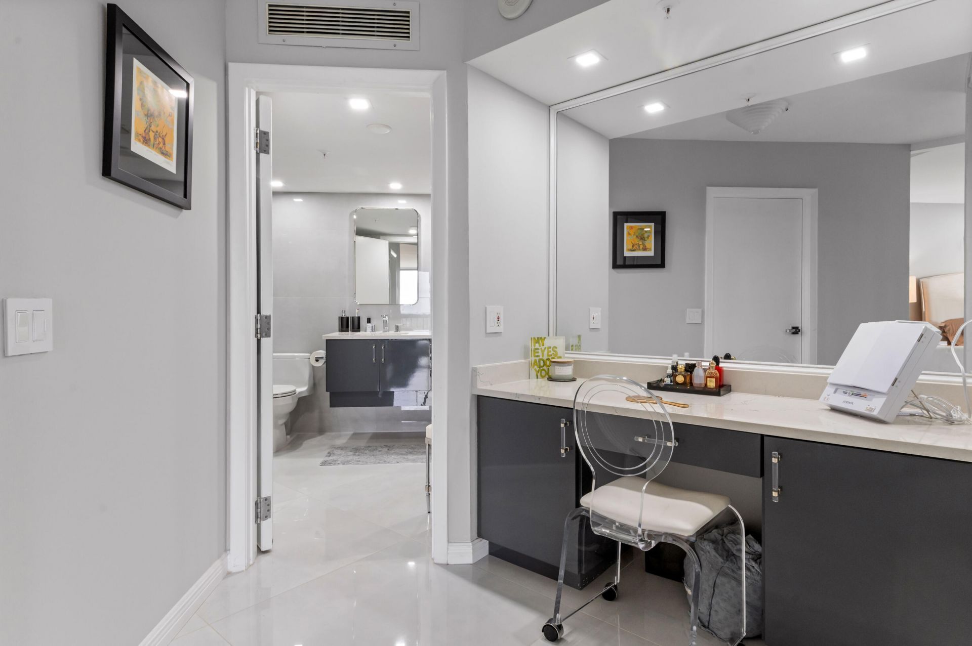 1900 Consulate Place, Unit 2104, West Palm Beach, FL 33401 Photo