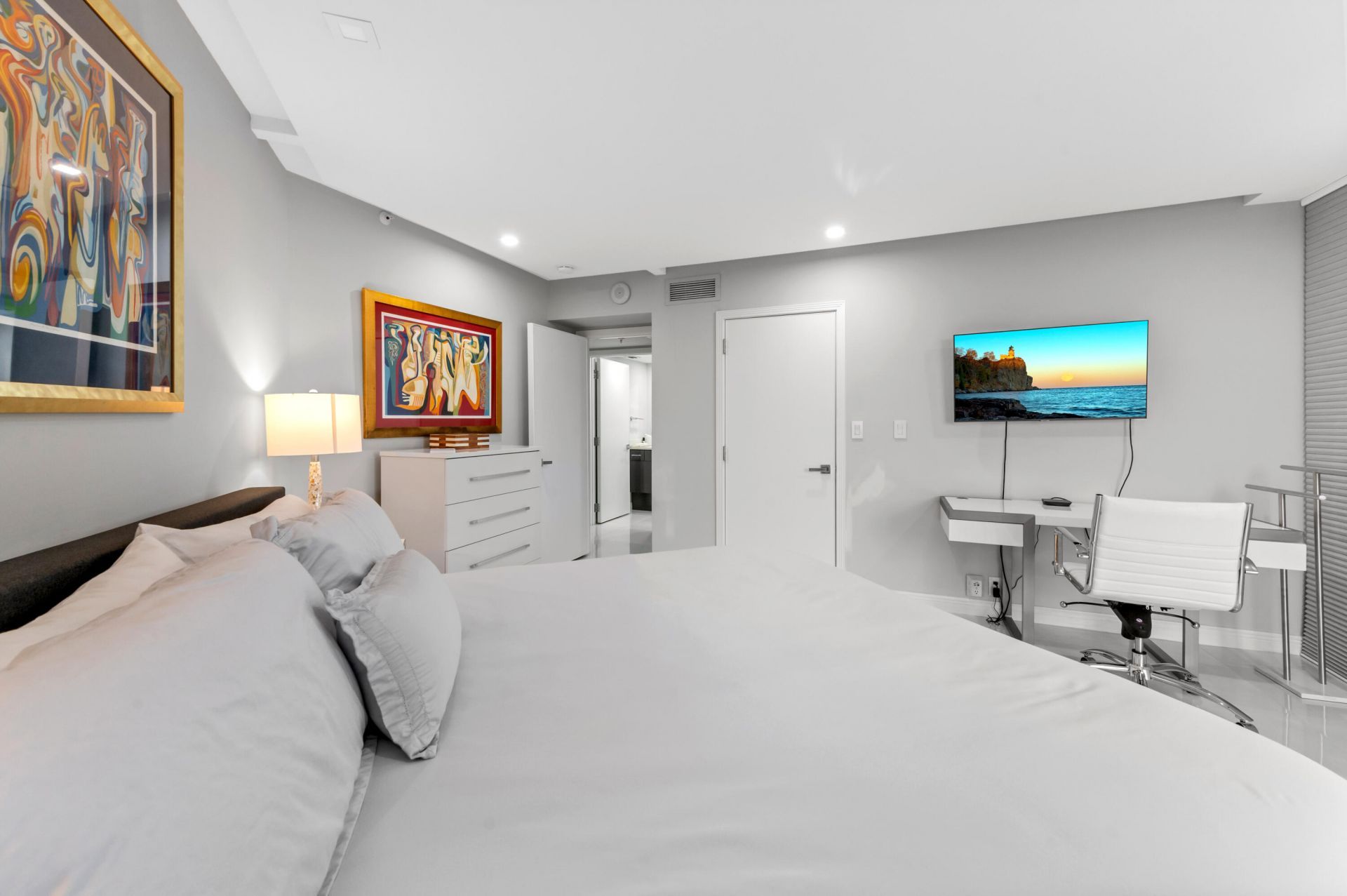 1900 Consulate Place, Unit 2104, West Palm Beach, FL 33401 Photo