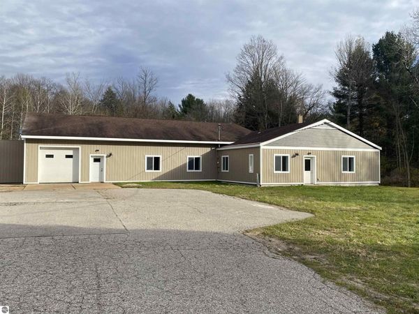 2027 Benzie Highway, Benzonia, MI 49616