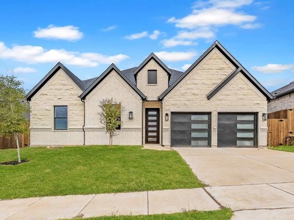 6421 ST GEORGE Court, North Richland Hills, TX 76180