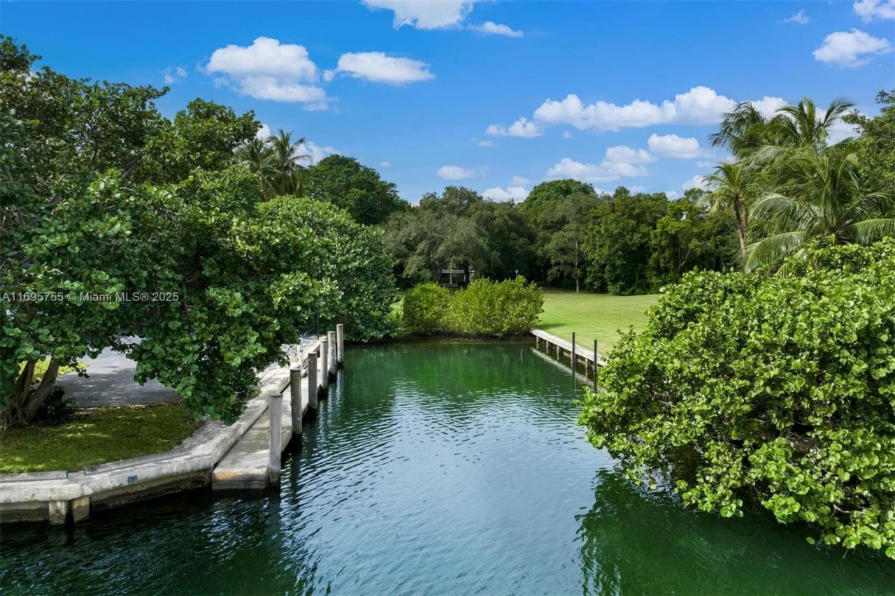 8565 Old Cutler Rd, Coral Gables, FL 33143 Photo