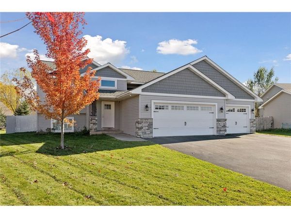 1050 Pheasant Run, New Richmond, WI 54017
