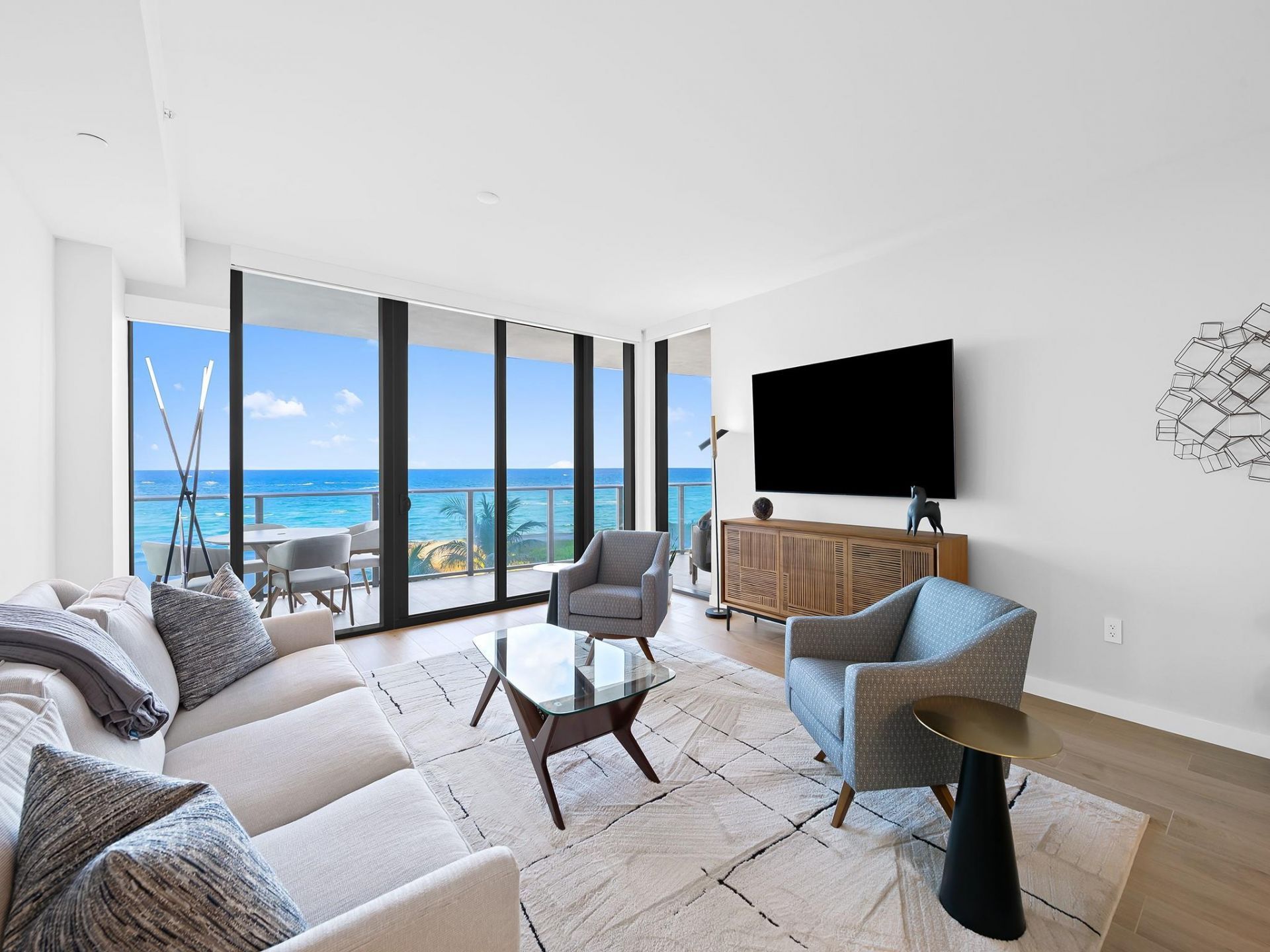 1116 N Ocean Boulevard, Unit 401, Pompano Beach, FL 33062 Photo