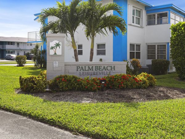 1113 Lake Terrace, Unit 208, Boynton Beach, FL 33426