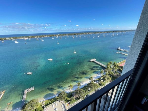5600 N Flagler Drive, Unit 2209, West Palm Beach, FL 33407
