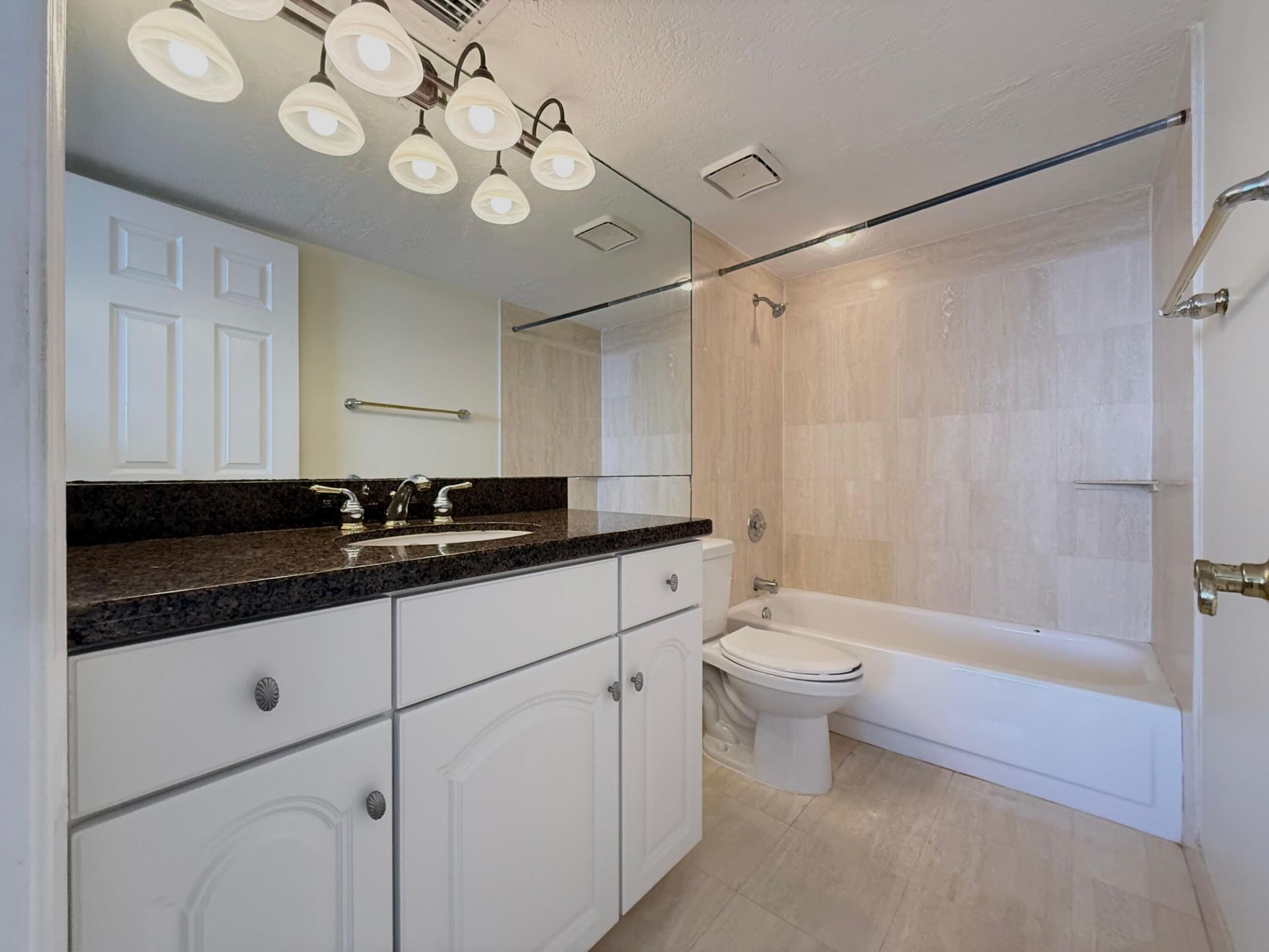 5600 N Flagler Drive, Unit 2209, West Palm Beach, FL 33407 Photo