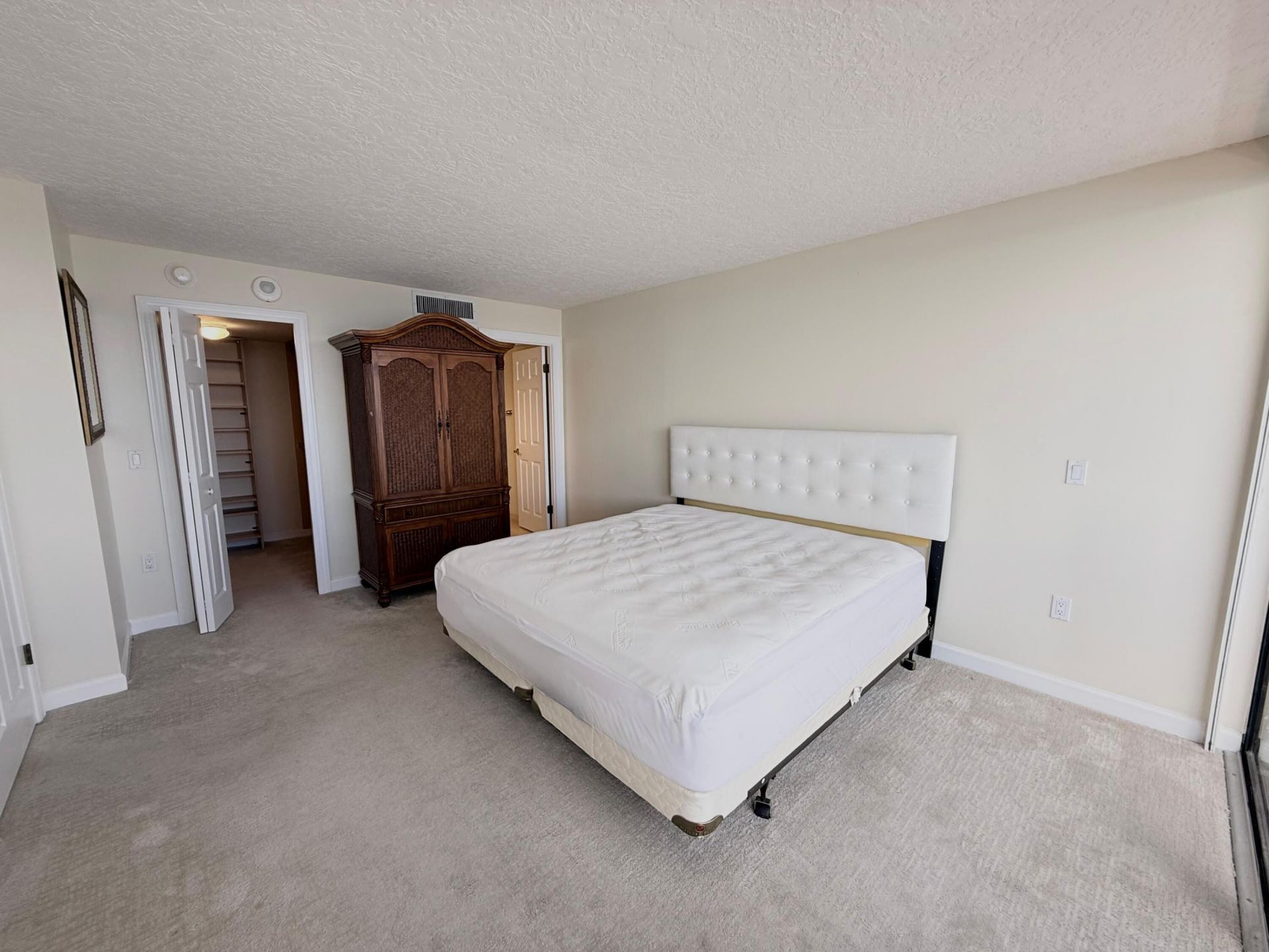 5600 N Flagler Drive, Unit 2209, West Palm Beach, FL 33407 Photo