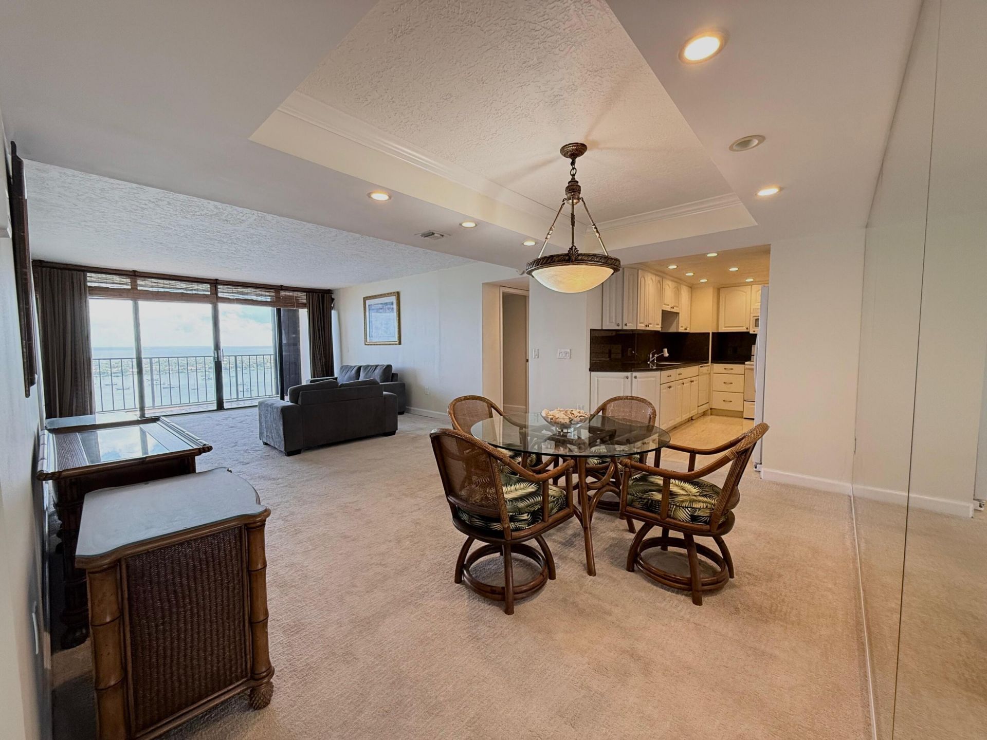 5600 N Flagler Drive, Unit 2209, West Palm Beach, FL 33407 Photo