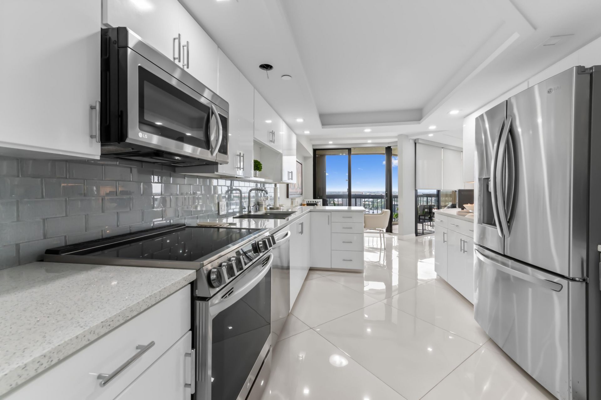 1900 Consulate Place, Unit 2104, West Palm Beach, FL 33401 Photo