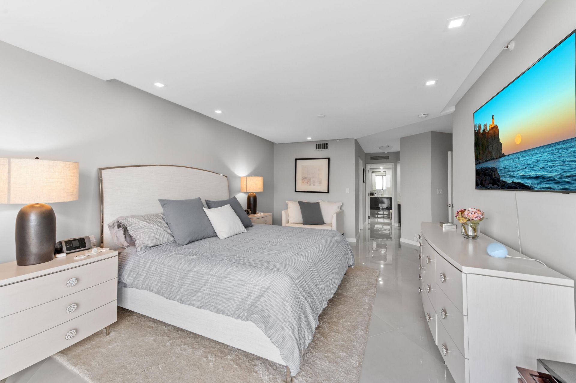 1900 Consulate Place, Unit 2104, West Palm Beach, FL 33401 Photo