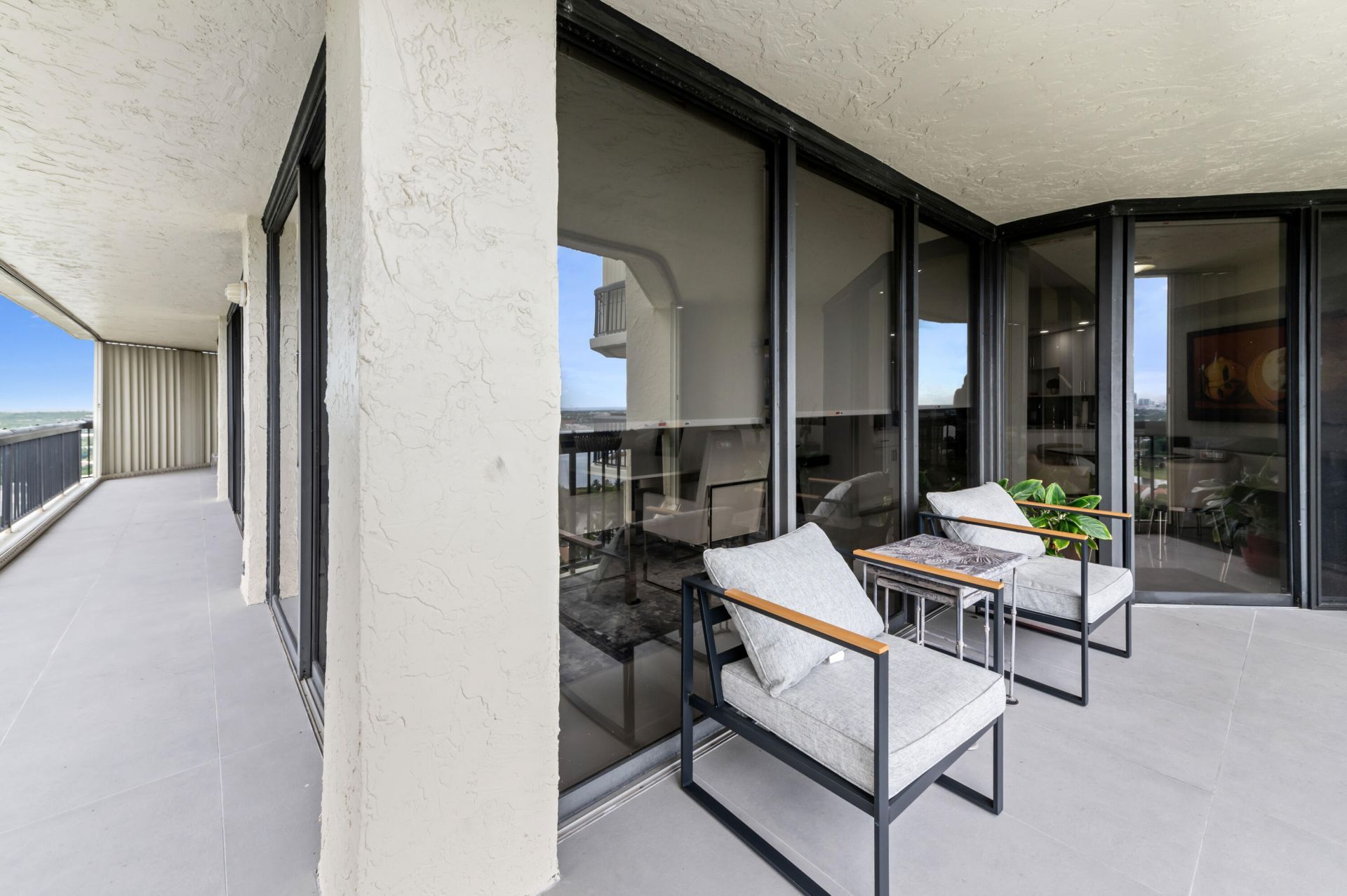 1900 Consulate Place, Unit 2104, West Palm Beach, FL 33401 Photo