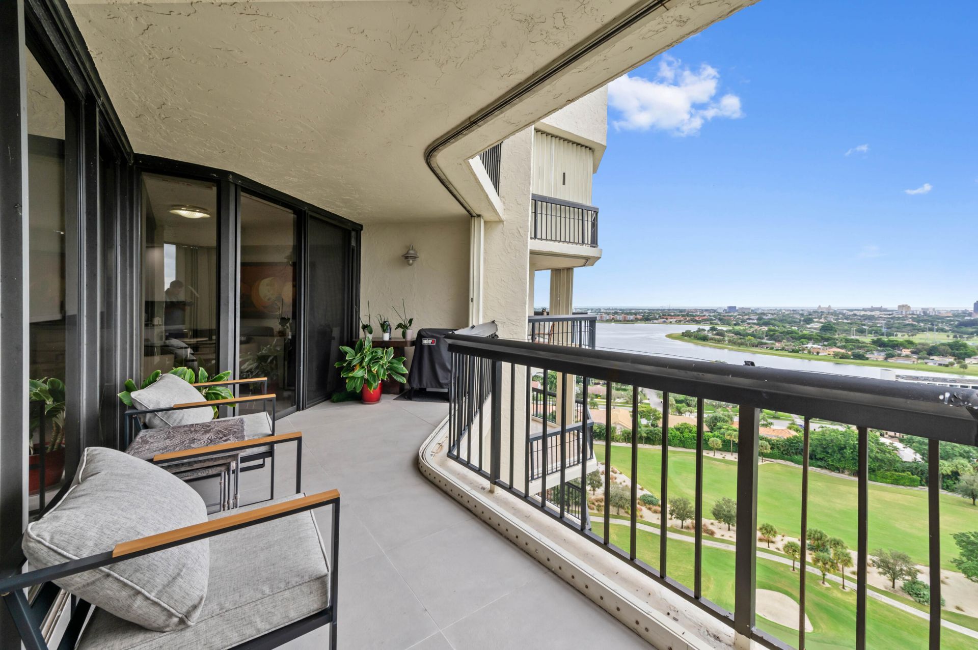 1900 Consulate Place, Unit 2104, West Palm Beach, FL 33401 Photo