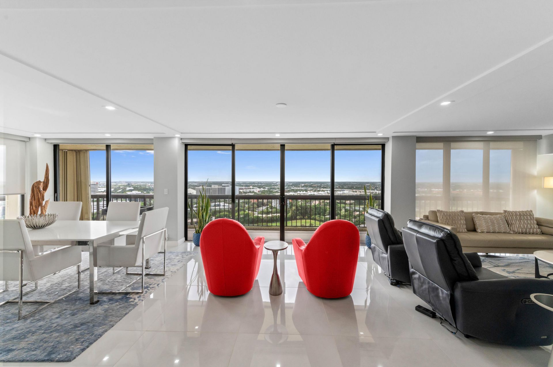 1900 Consulate Place, Unit 2104, West Palm Beach, FL 33401 Photo