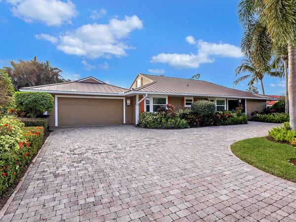 3271 SE Court Drive, Stuart, FL 34997