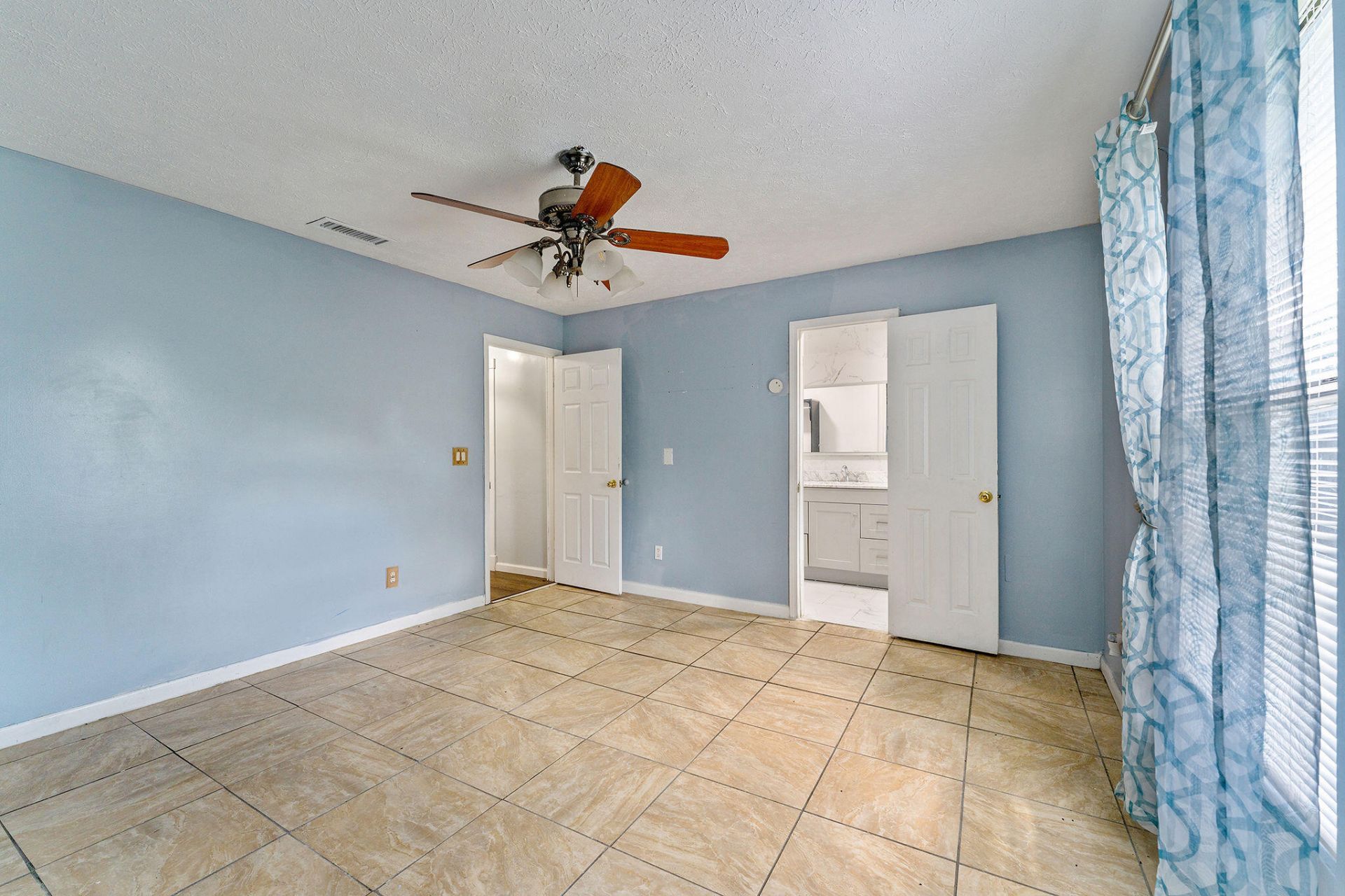 480 SW Lakehurst Drive, Port Saint Lucie, FL 34983 Photo