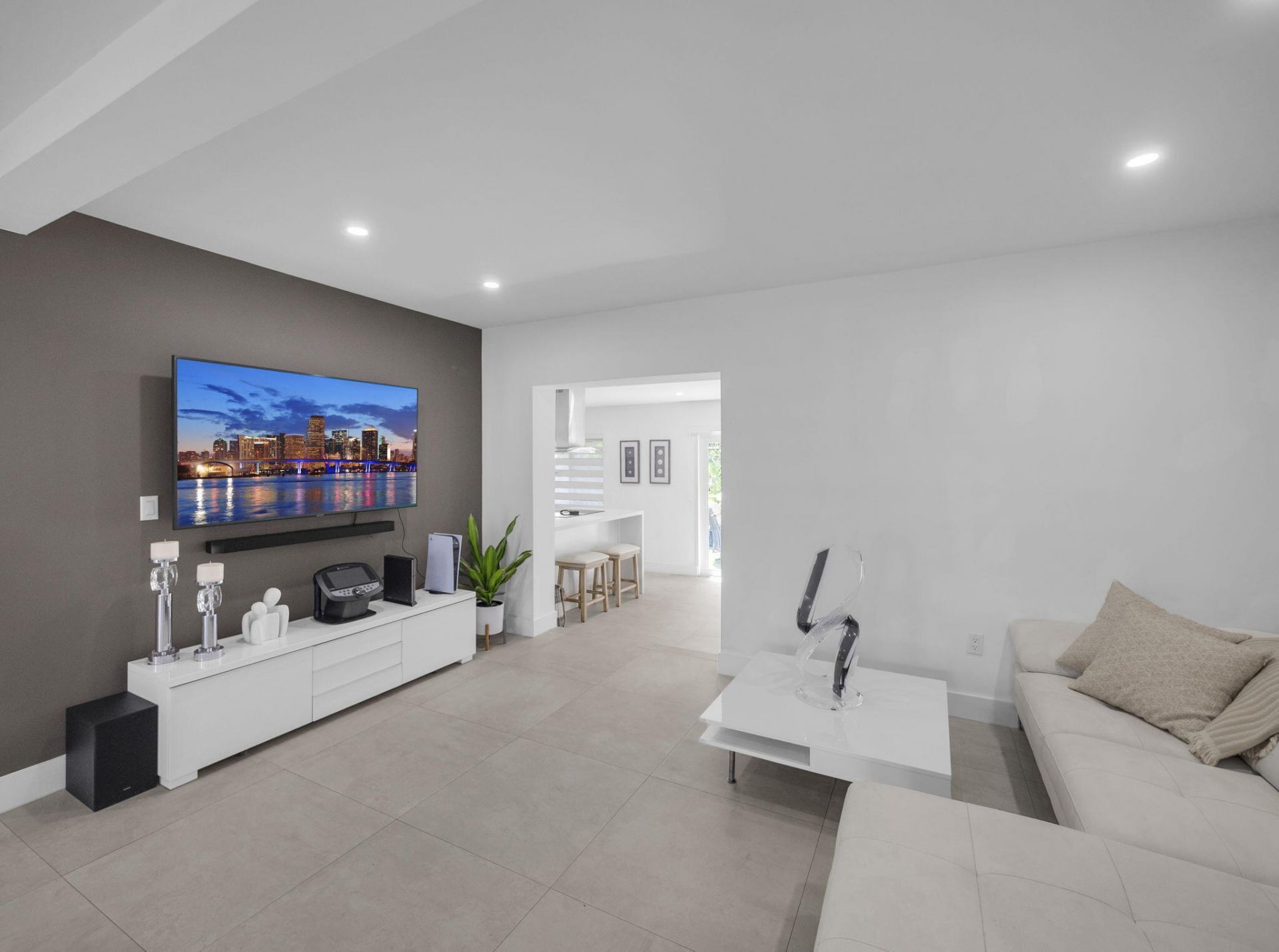 520 NE 135th Street, North Miami, FL 33161 Photo