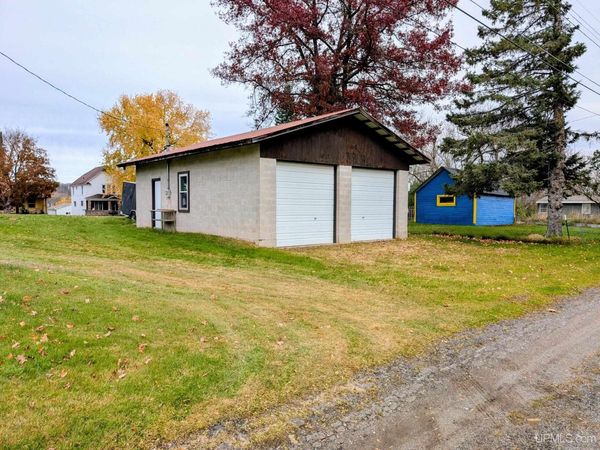 5 Marquette Avenue, Crystal Falls, MI 49920