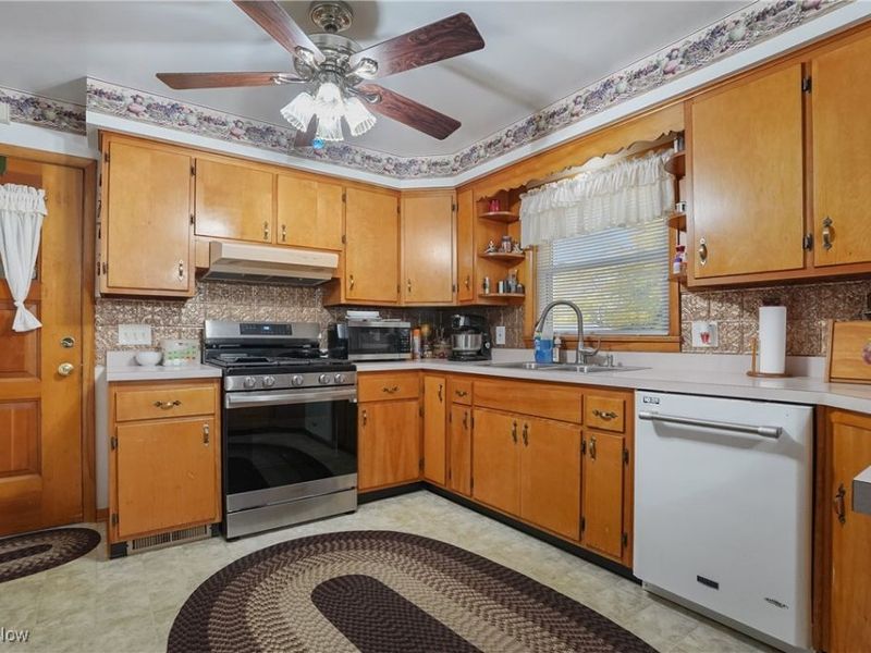 620 Thomas Road, Lisbon, OH 44432 Photo 3