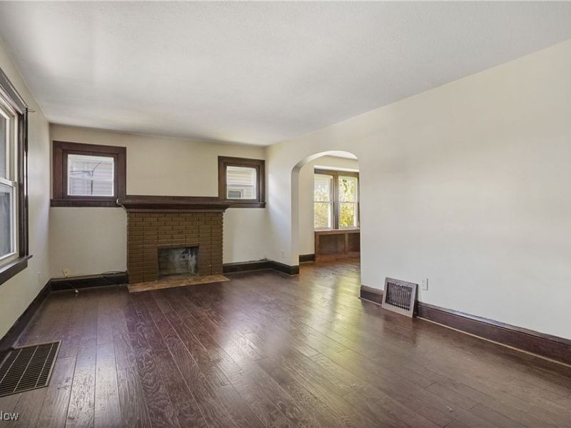 29 E Dartmore Avenue, Akron, OH 44301 Photo 11