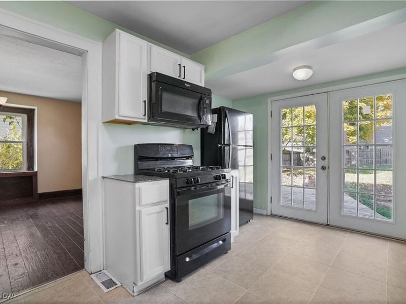 29 E Dartmore Avenue, Akron, OH 44301 Photo 19