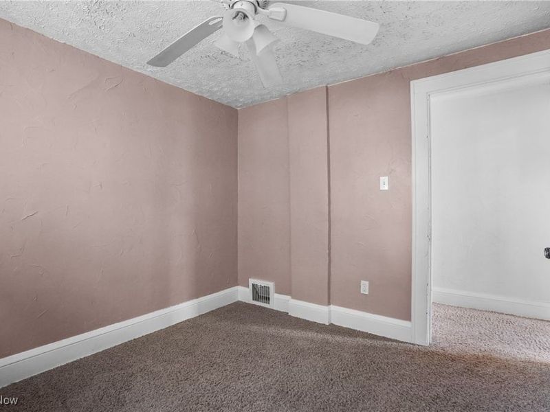 29 E Dartmore Avenue, Akron, OH 44301 Photo 25