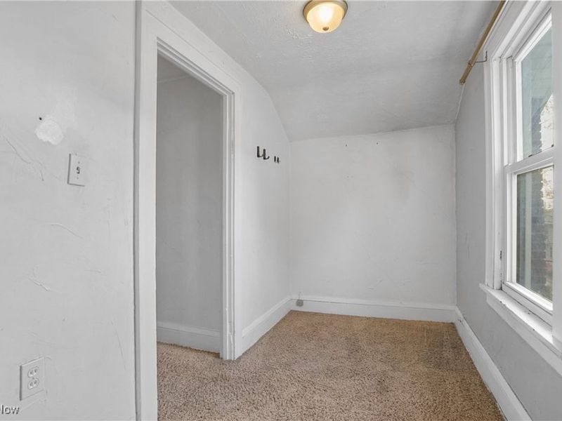 29 E Dartmore Avenue, Akron, OH 44301 Photo 27