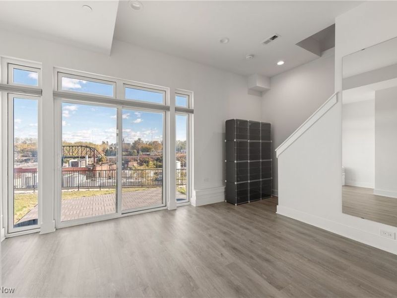 2289 W 19th Street, Cleveland, OH 44113 Photo 13