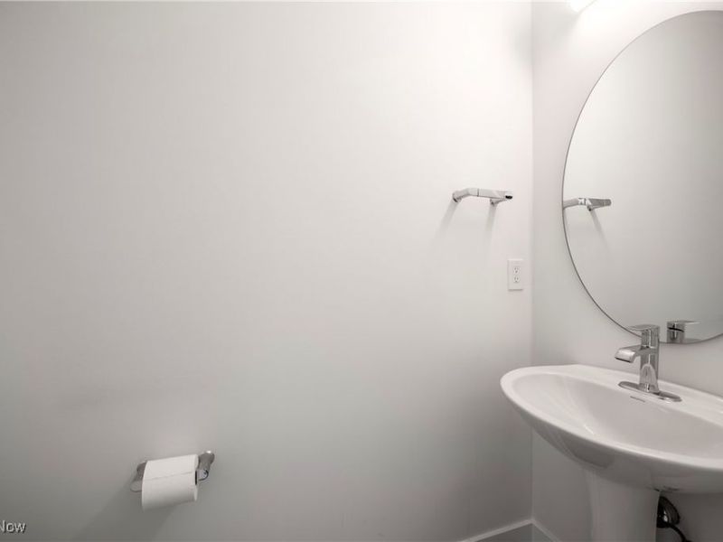 2289 W 19th Street, Cleveland, OH 44113 Photo 14