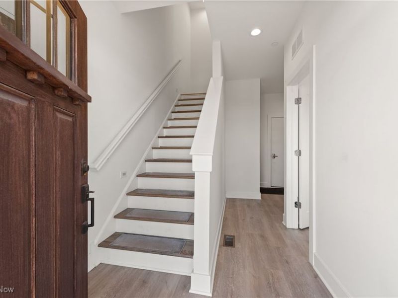 2289 W 19th Street, Cleveland, OH 44113 Photo 5