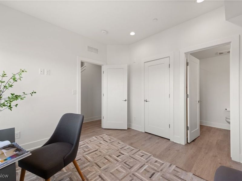 2289 W 19th Street, Cleveland, OH 44113 Photo 8