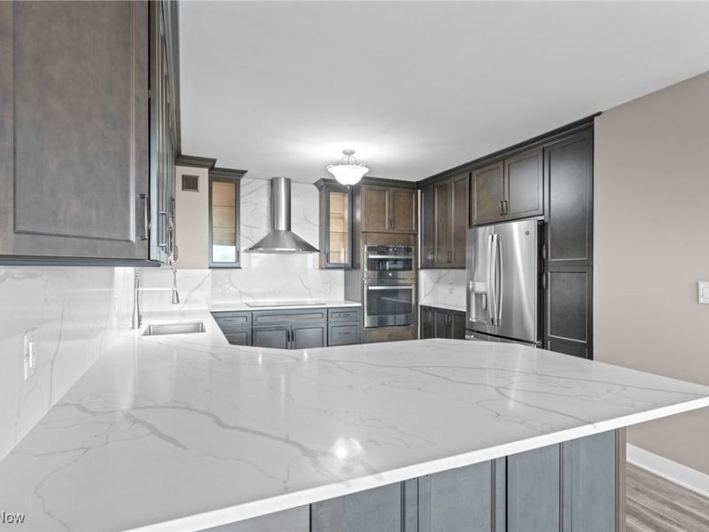 1 Bratenahl Place, Unit 802, Bratenahl, OH 44108 Photo 10