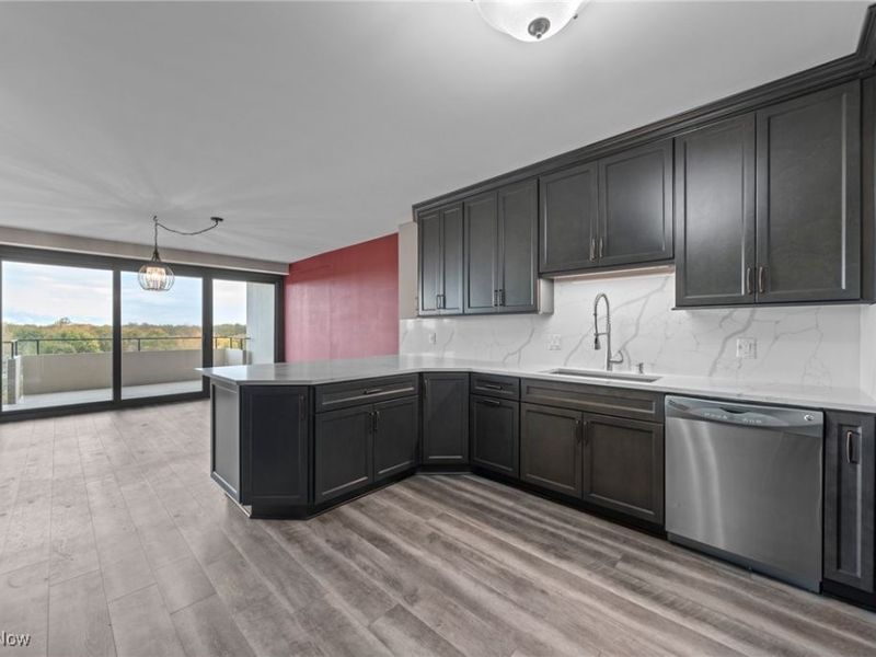 1 Bratenahl Place, Unit 802, Bratenahl, OH 44108 Photo 12