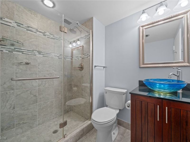 1 Bratenahl Place, Unit 802, Bratenahl, OH 44108 Photo 18