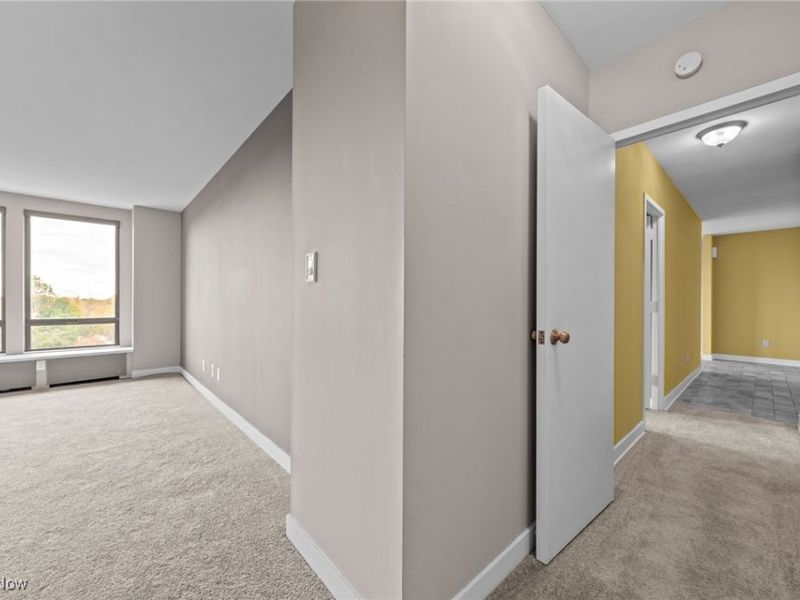 1 Bratenahl Place, Unit 802, Bratenahl, OH 44108 Photo 22