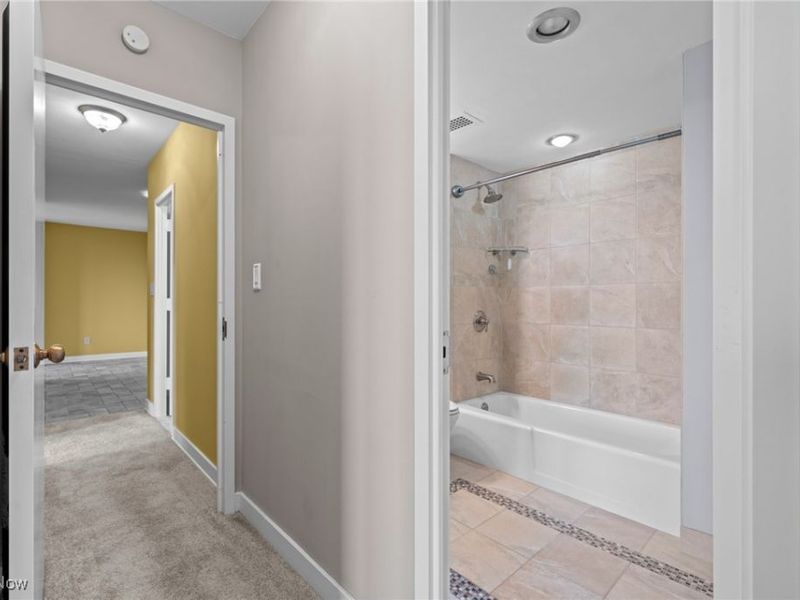 1 Bratenahl Place, Unit 802, Bratenahl, OH 44108 Photo 23