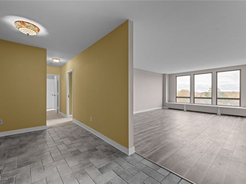 1 Bratenahl Place, Unit 802, Bratenahl, OH 44108 Photo 5