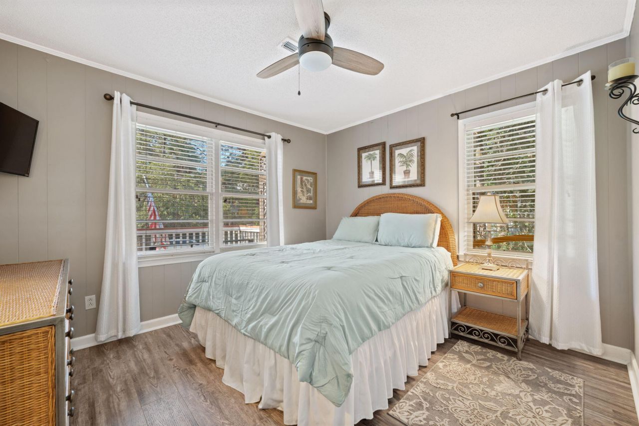 607 Portia Street Photo 16