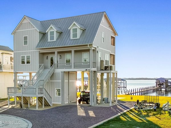 527 Sandy Hook Drive, Pass Christian, MS 39571