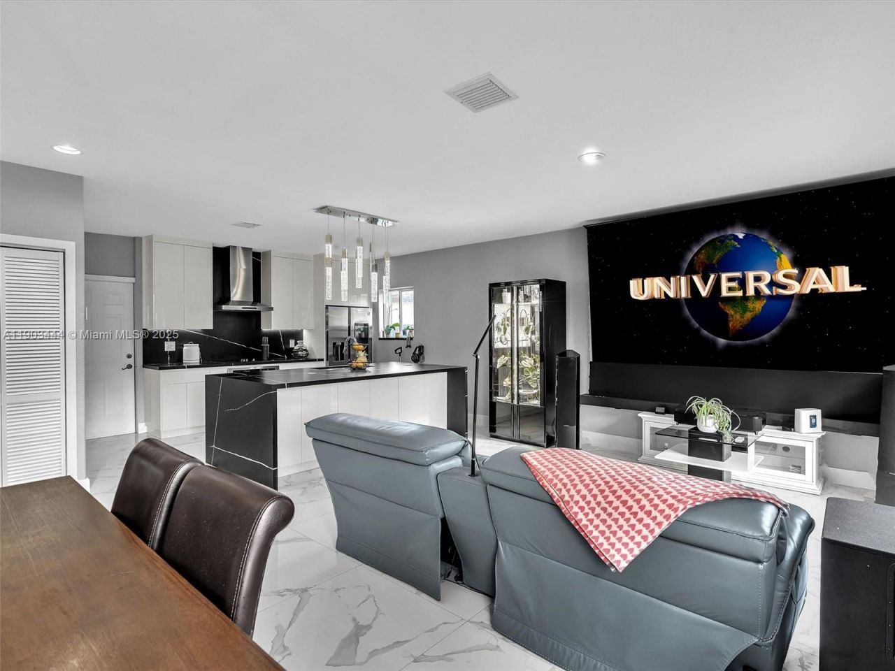 16691 NW 89th Pl, Miami Lakes, FL 33018 Photo