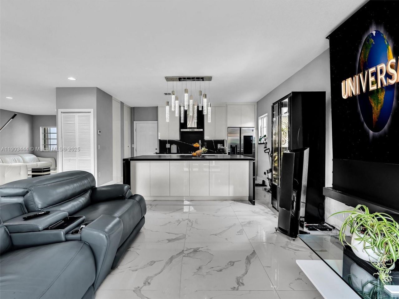 16691 NW 89th Pl, Miami Lakes, FL 33018 Photo