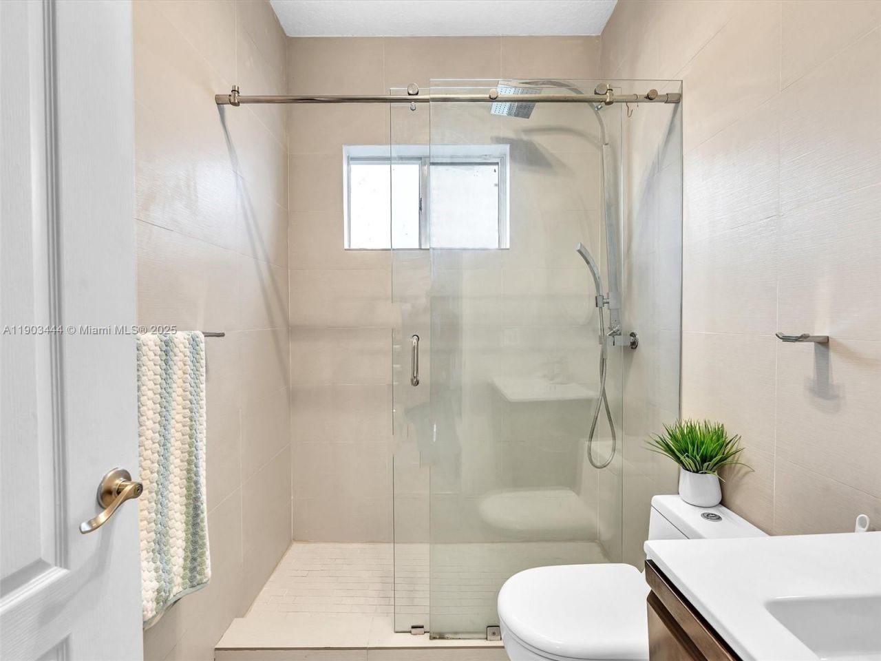 16691 NW 89th Pl, Miami Lakes, FL 33018 Photo